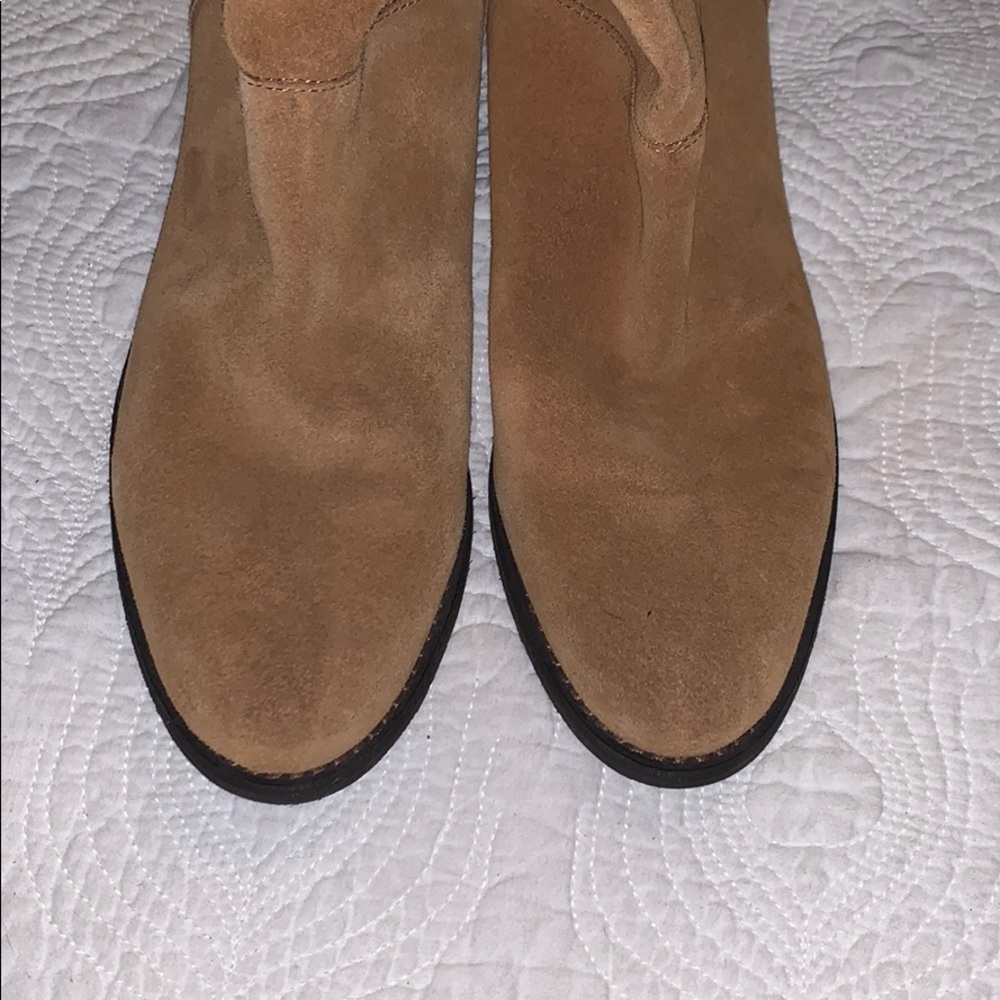 Charles by Charles Davis Suede Boots size 8.5 suede rubber soles comfort… - Picture 3 of 5